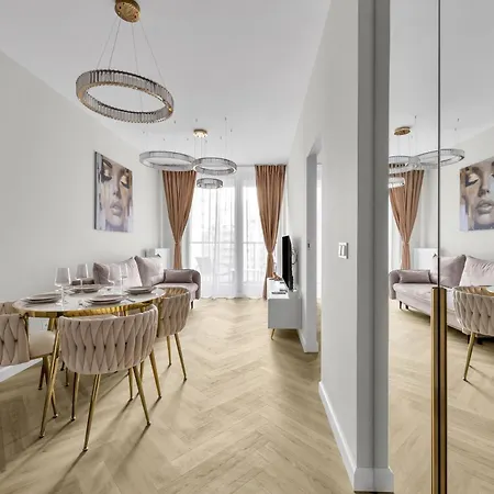 Chmielna Luxury Palace View By Bookinghost * وارسو